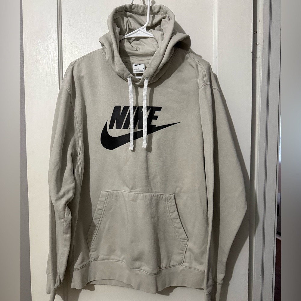 Nike Men's Light Gray Hoodie